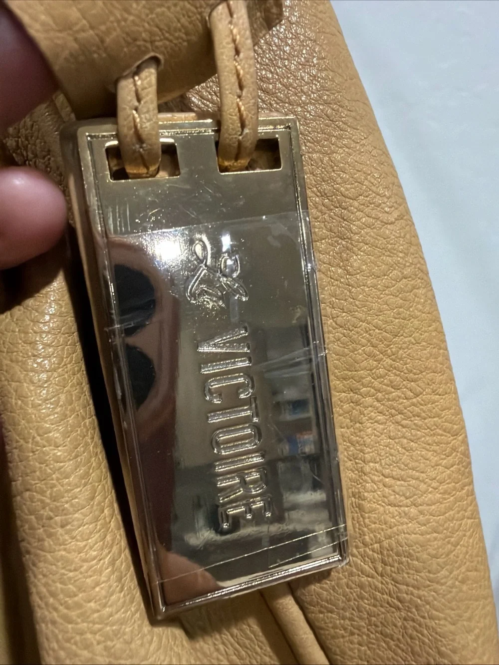 LA VICTOIRE LEATHER SHOULDER BAG BeigeTUMBLED PURSE SUPER SOFT